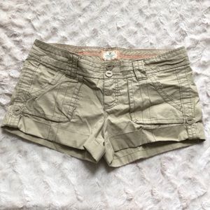 NWOT American Eagle khaki shorts 4